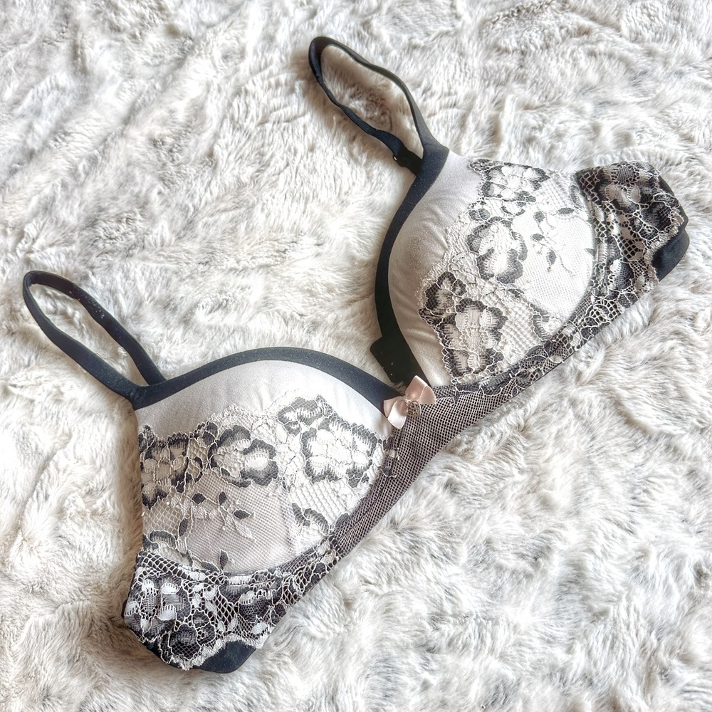 BODY BY VICTORIA NO.WIRE/SANS ARMATURE 34B